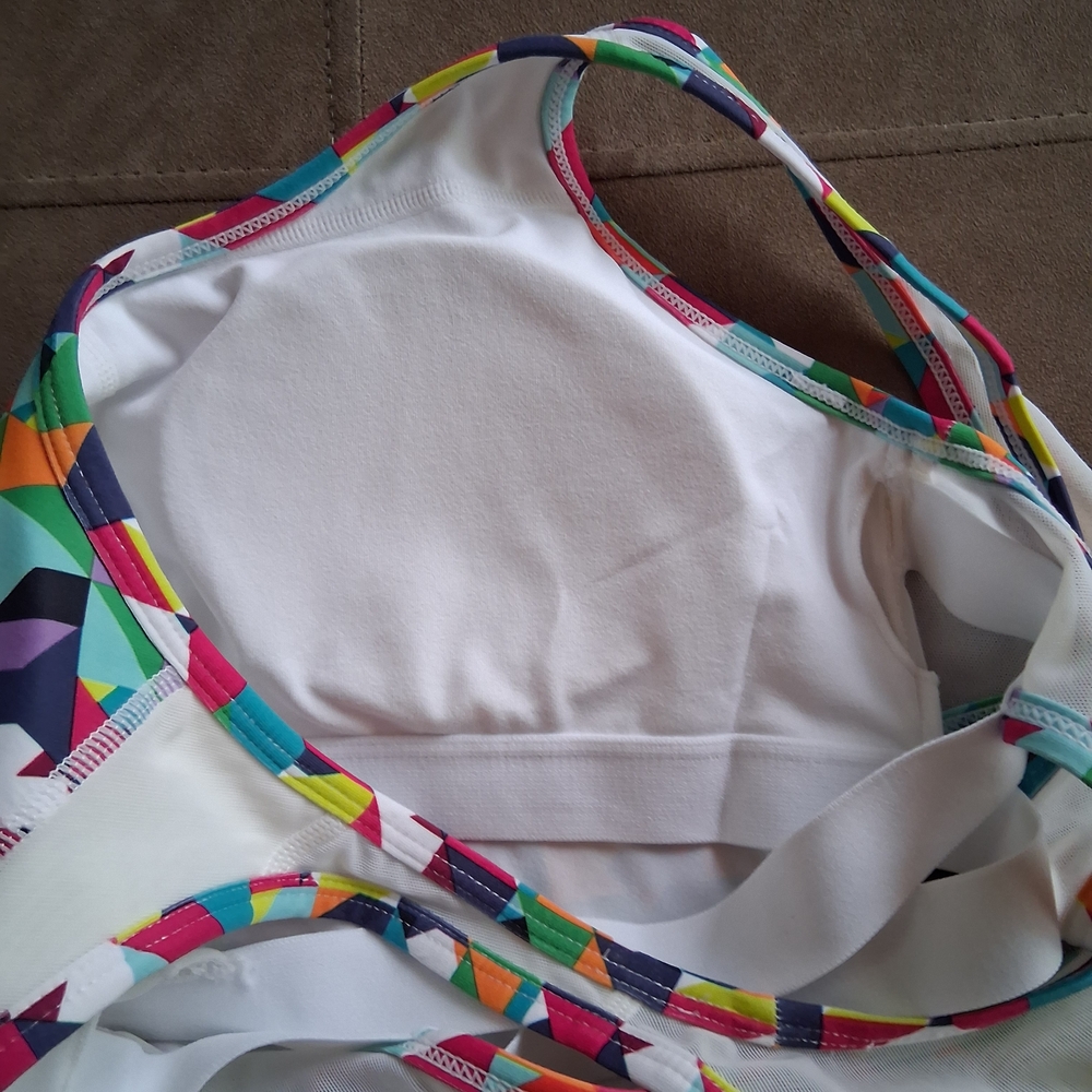 Fabletics Colorful Geometric 3-Piece Set Activewear - Picture 11 of 16